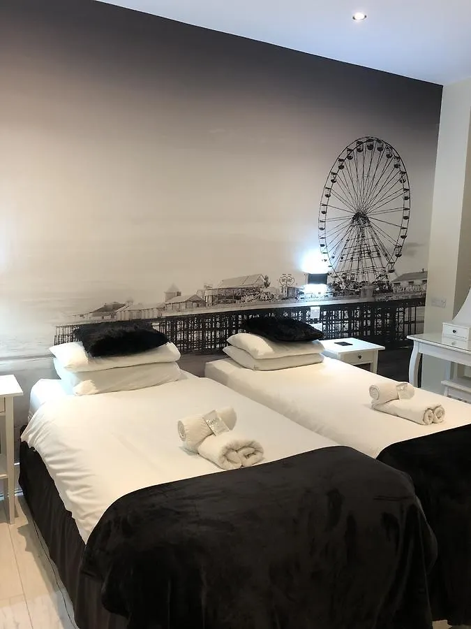Happy Return Hotel Blackpool