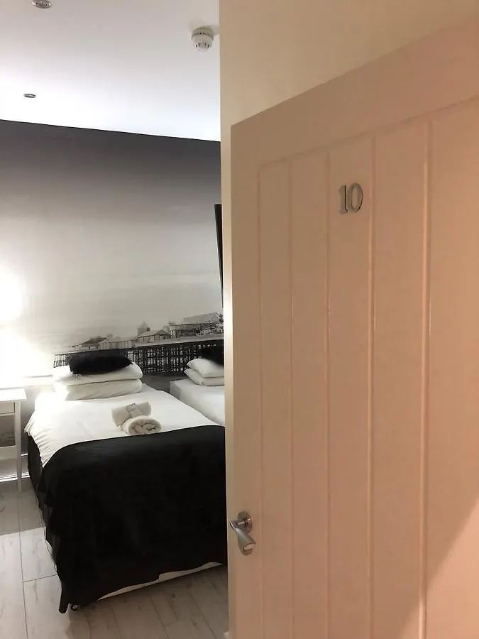 Happy Return Hotel Blackpool